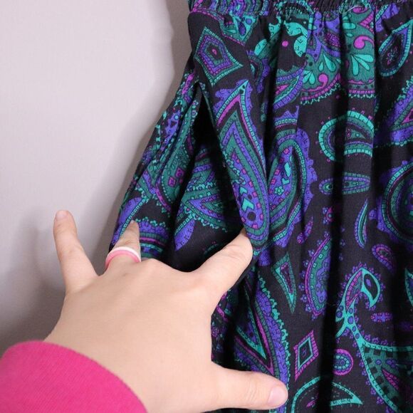 Vintage 1980's High Waist Paisley Tapered Leg Pants - Picture 4 of 10